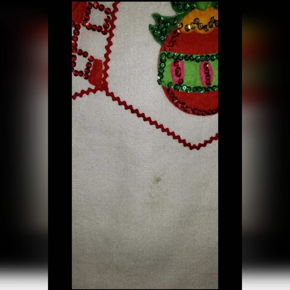 Mid-Century Bucilla Christmas Tree Skirt - Picture 11 of 12